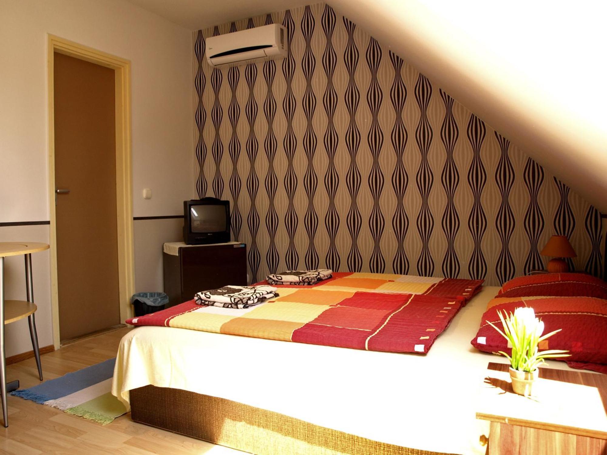 Illes Vendeghaz Hotell Keszthely Eksteriør bilde