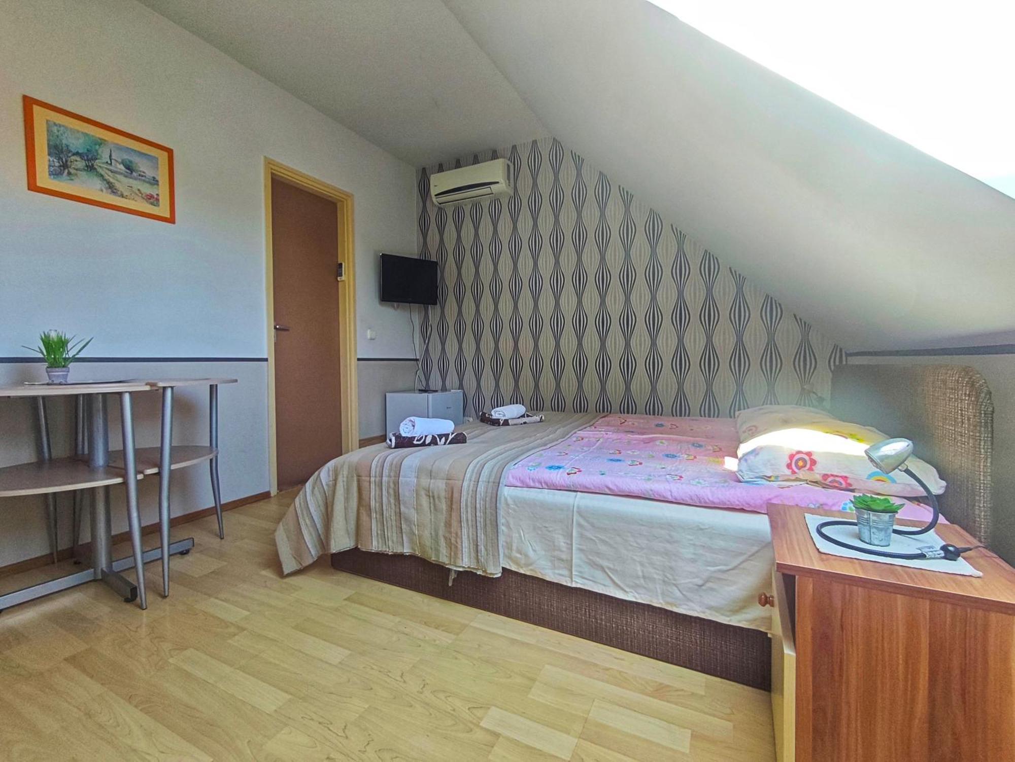 Illes Vendeghaz Hotell Keszthely Eksteriør bilde