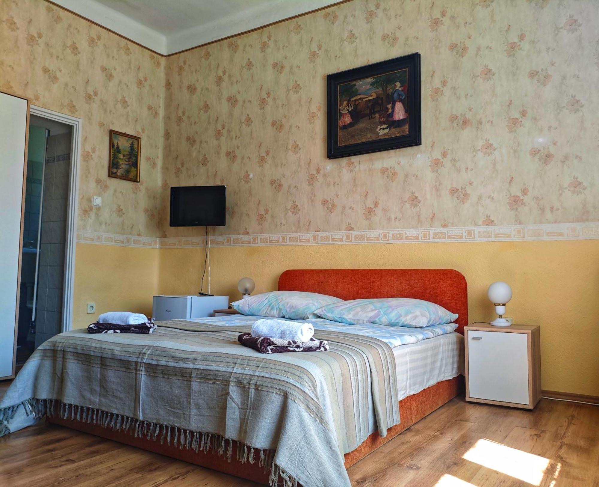Illes Vendeghaz Hotell Keszthely Eksteriør bilde