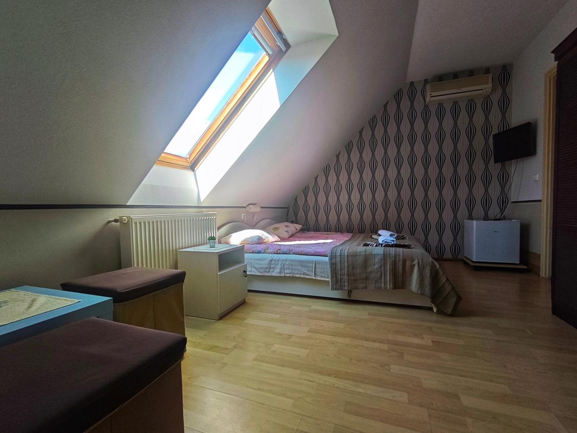 Illes Vendeghaz Hotell Keszthely Eksteriør bilde