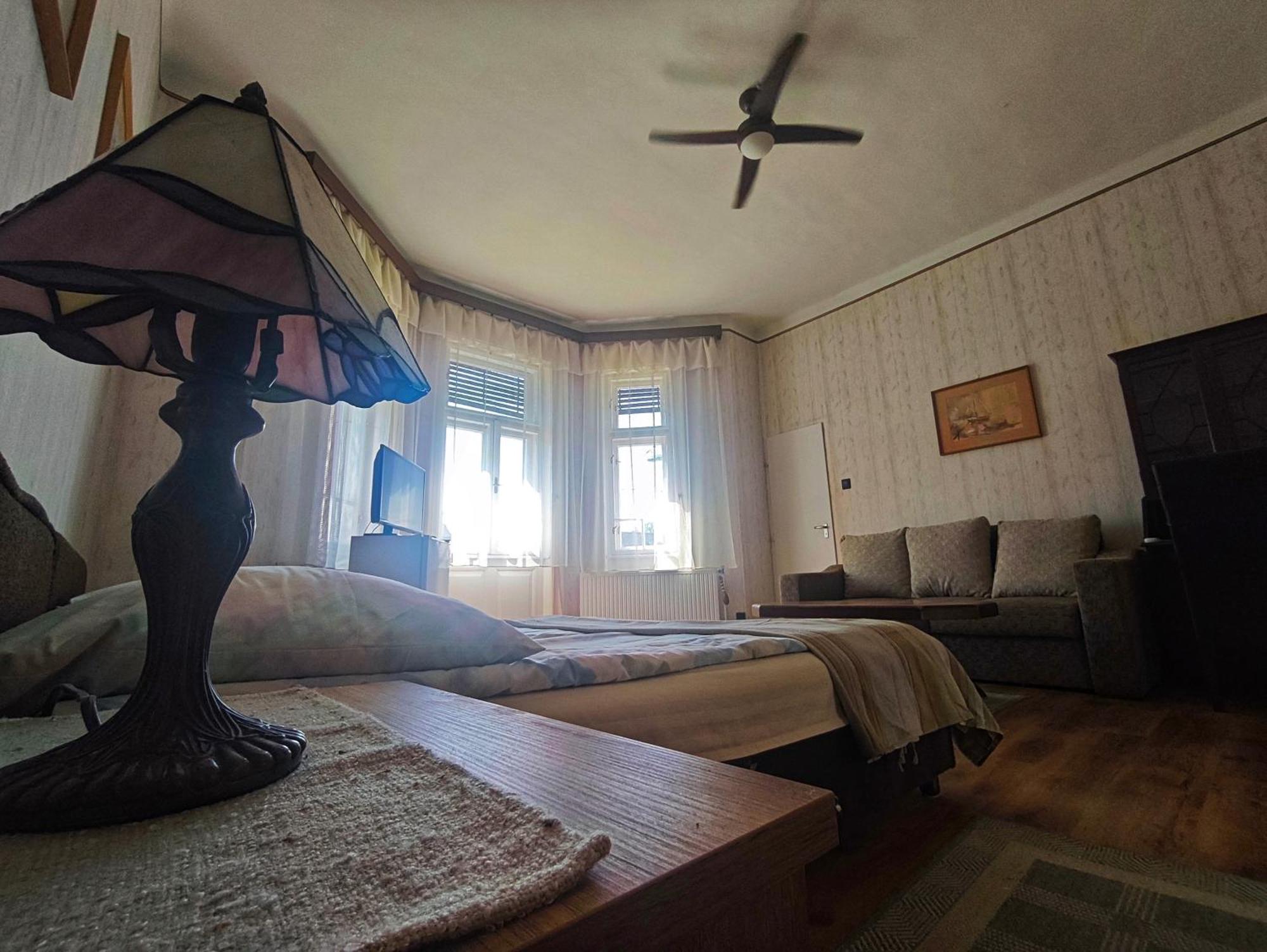 Illes Vendeghaz Hotell Keszthely Eksteriør bilde