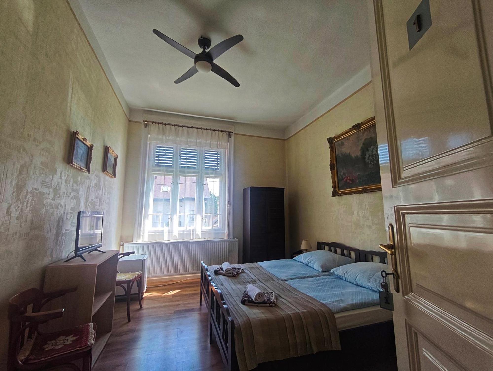 Illes Vendeghaz Hotell Keszthely Eksteriør bilde