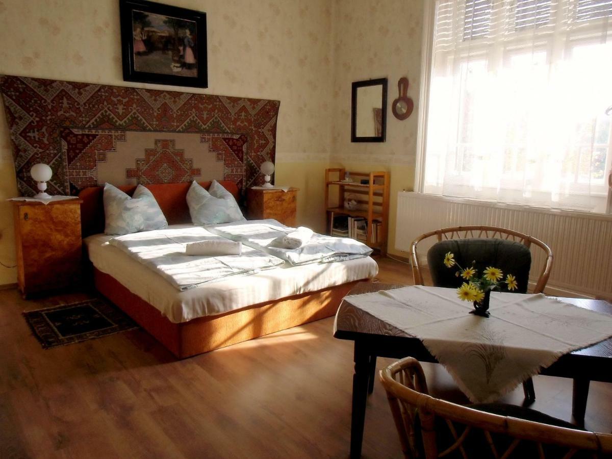 Illes Vendeghaz Hotell Keszthely Eksteriør bilde