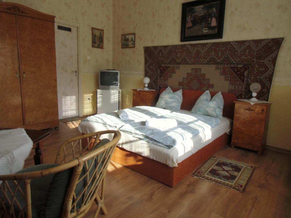 Illes Vendeghaz Hotell Keszthely Eksteriør bilde