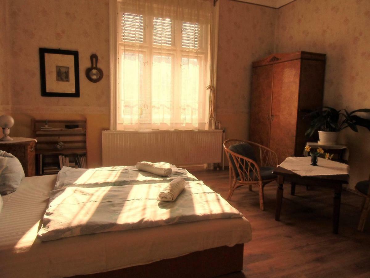 Illes Vendeghaz Hotell Keszthely Eksteriør bilde
