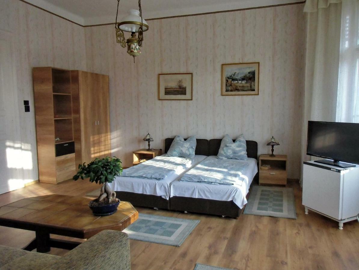 Illes Vendeghaz Hotell Keszthely Eksteriør bilde