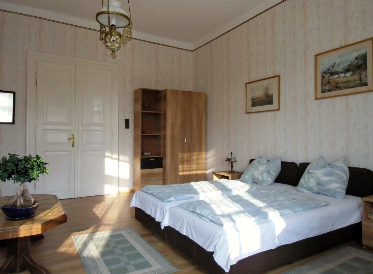 Illes Vendeghaz Hotell Keszthely Eksteriør bilde